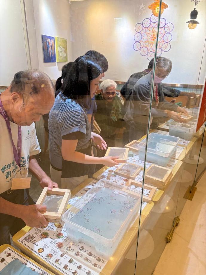 【銀髮活化】外展環保造紙工作坊：與 80-101 歲老友記共創綠色藝術